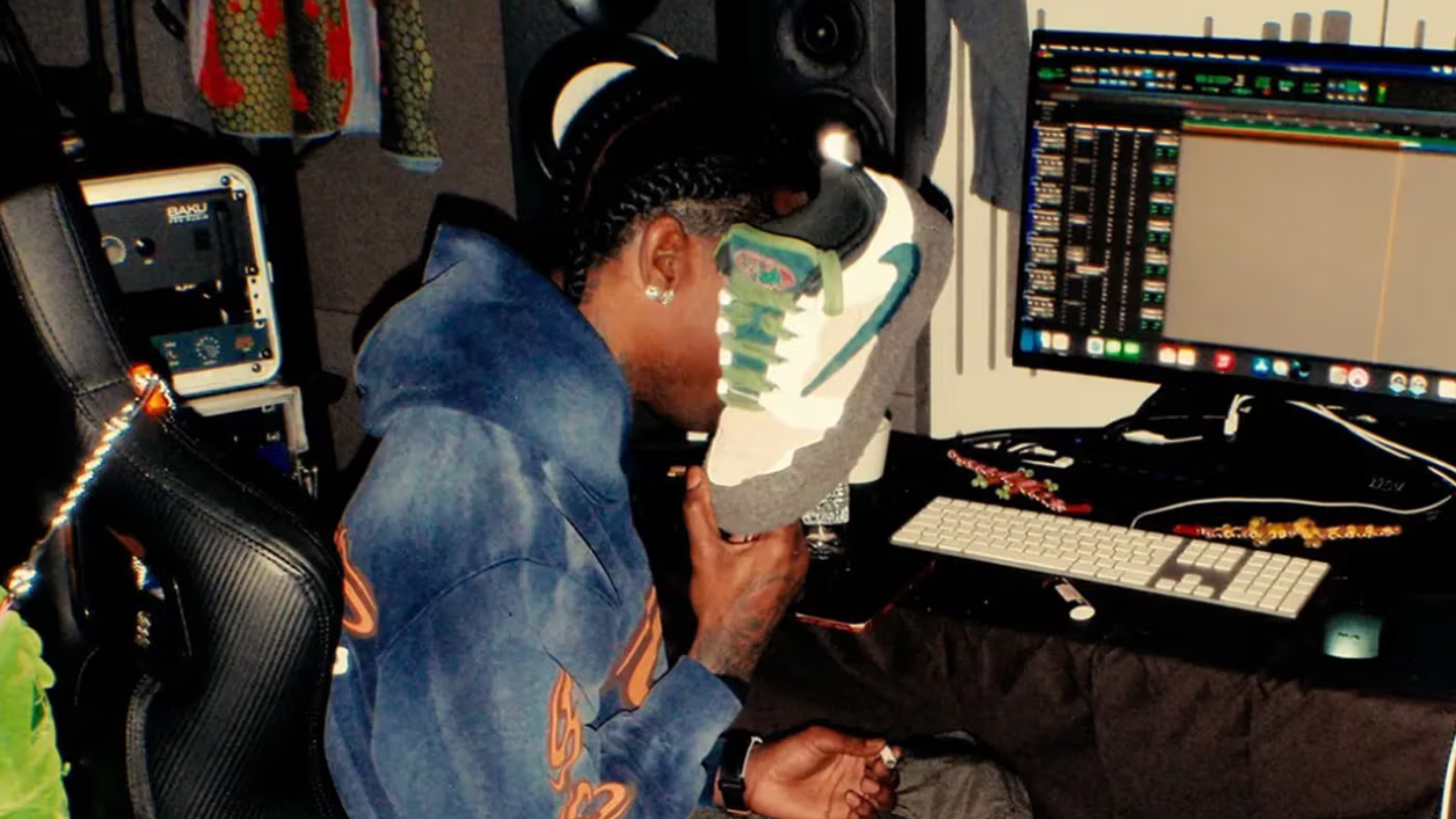 Travis x CPFM x Nike Flea 1 Set for Spring