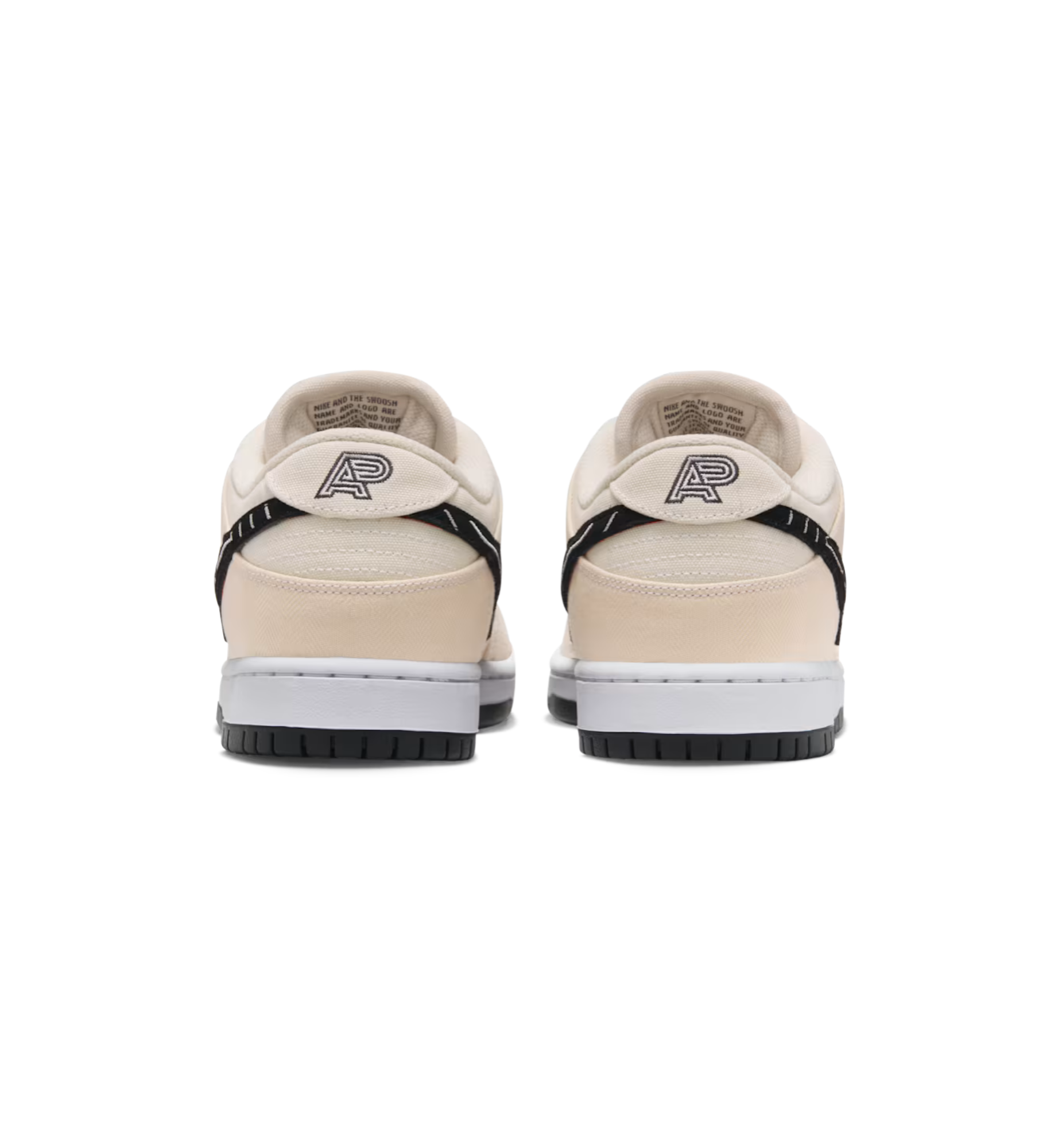 Nike SB Dunk Low "Albino & Preto"